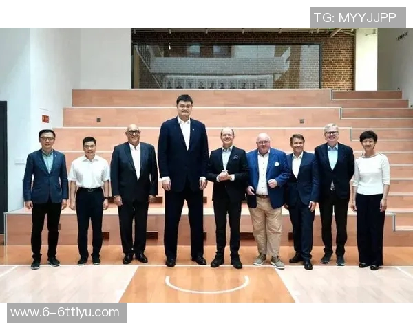 回顾中国篮球名人堂李震中辉煌岁月的珍贵老相册